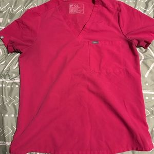 Figs scrub top